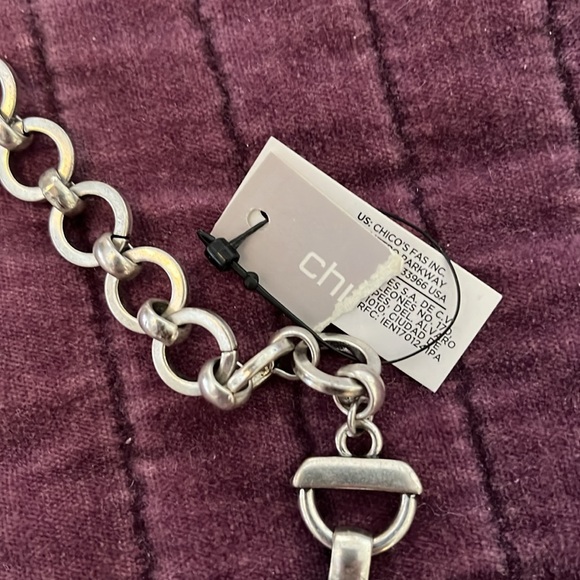 NWT Chico’s Silver Toned Link Necklace in Box. Great gift! - Picture 3 of 6